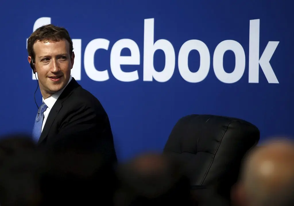 Mark Zuckerberg úp mở về việc đưa Facebook trở lại phiên bản gốc vào năm 2025